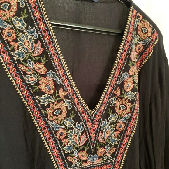 American Eagle Top Black Bell Sleeve Floral Embroidered Boho Gauzy Peasant Sz XL - Picture 2 of 8